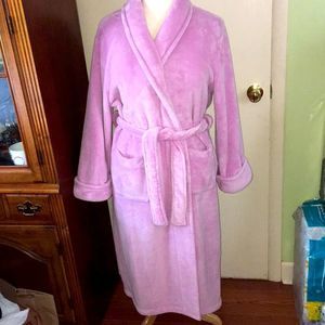 Sonoma. Woman’s XL lavender full length bath robe. Beautiful.